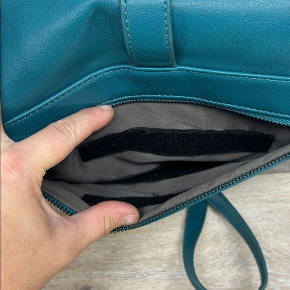 Damsel in Defense Elegant Teal Women's Bag - Picture 7 of 8